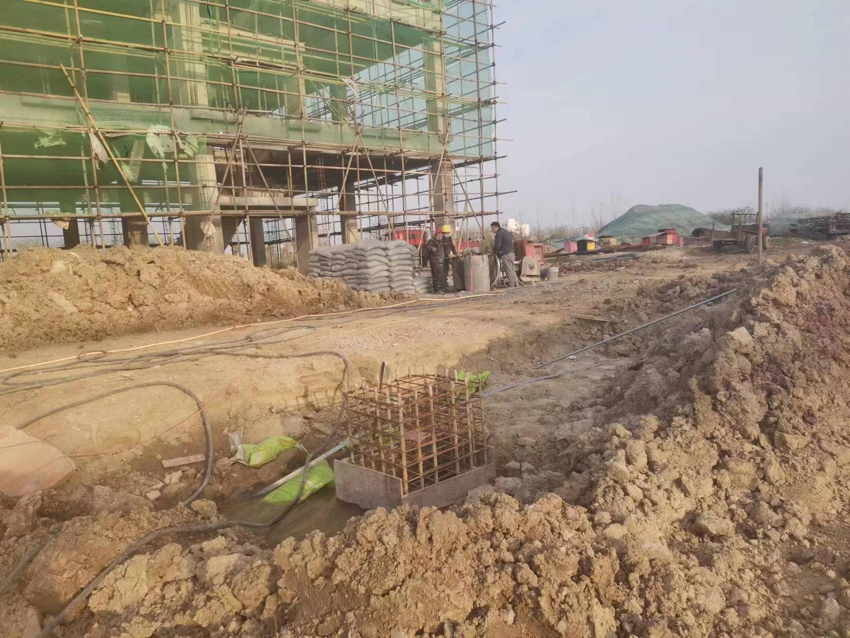 魏都当桥梁出现裂缝的时候应该及时加固修补